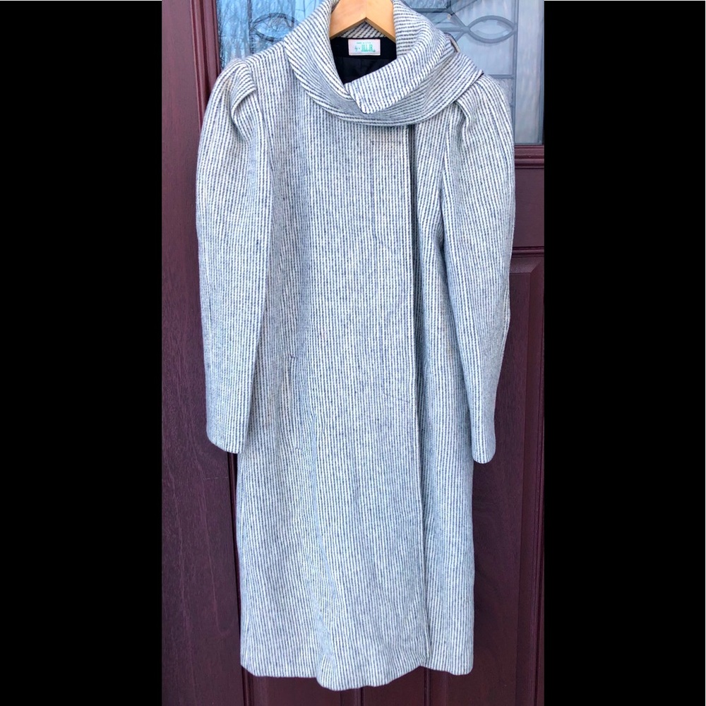 Vintage Long Coat Wrap Scarf 1960s Mod Gray Cream